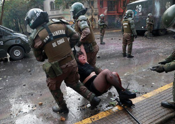 Şili protestolarında polis şiddeti artıyor - Resim: 3