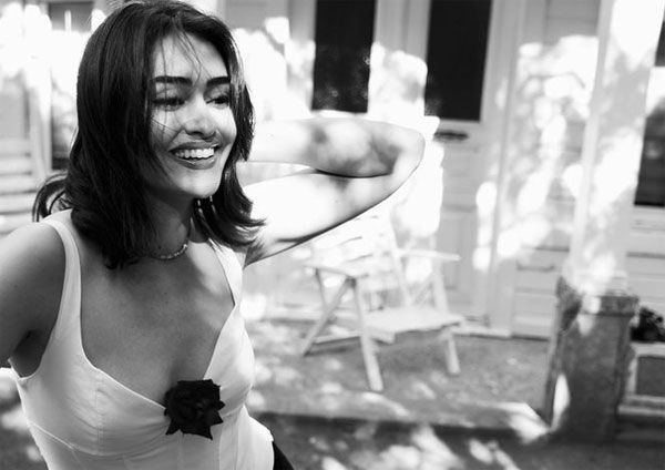 Ramo'nun Sibel'i Esra Bilgiç gerçek mesleğiyle duyanları şok etti! Meğer oyunculuğun yanı sıra... - Resim: 2