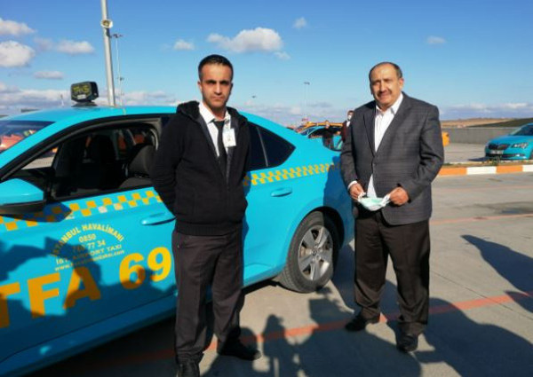 İstanbul'da takside 300 bin euro buldu sahibine teslim etti! Bakın ne kadar ödül vermiş - Resim: 2