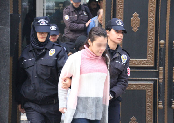 İğrenç çete çökertildi! Küçük erkek çoçuklara cinsel... - Resim: 2