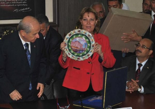 Bahçeli kazayı ucuz atlattı - Resim: 4