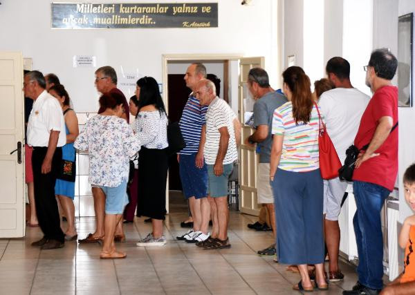 Bodrum sandığa gitti plajlar boş kaldı! - Resim: 3