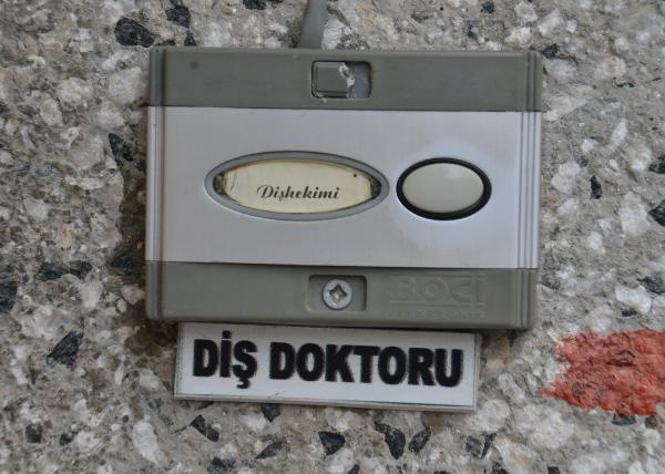 Dişçi ilkokul mezunu çıktı! Gerçek doktorun haberi bile yok - Resim: 0