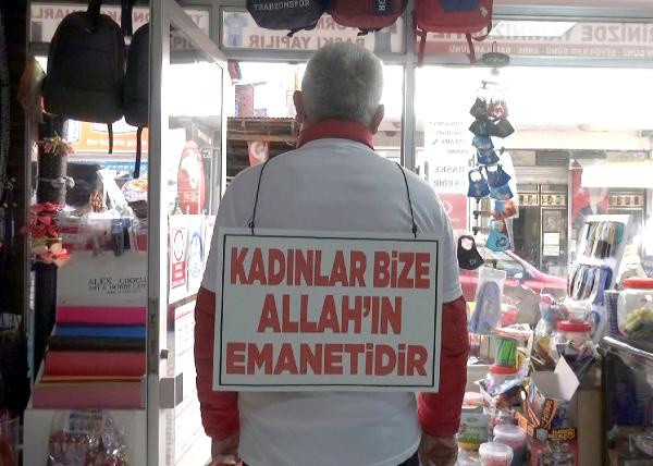 Trabzon'da gören şaşkına döndü herkes telefona sarıldı! Sokaklarda bu halde geziyor - Resim: 1