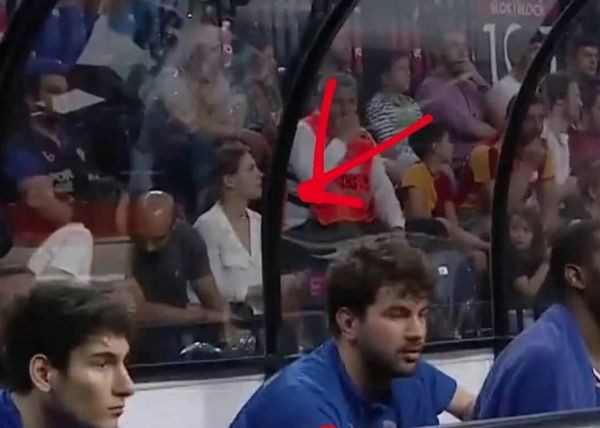 Eda Ece basketbolcu sevgilisi Buğrahan Tuncer ile yakalandı! Bakın ne yaptı - Resim: 4