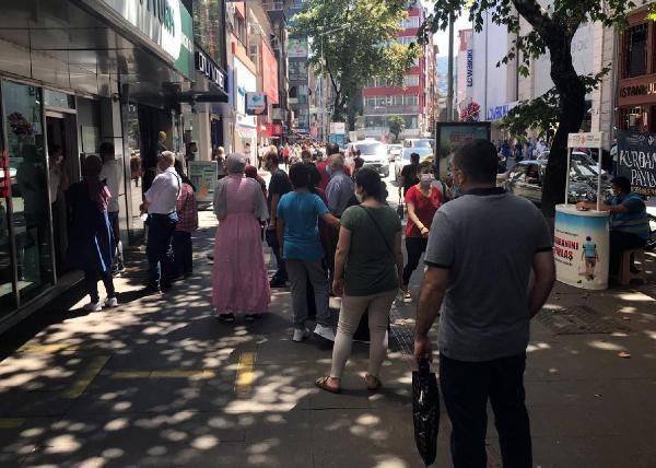Zonguldak'ta alarm verildi! Bayram alışverişi koronavirüs salgınını büyüttü - Resim: 4