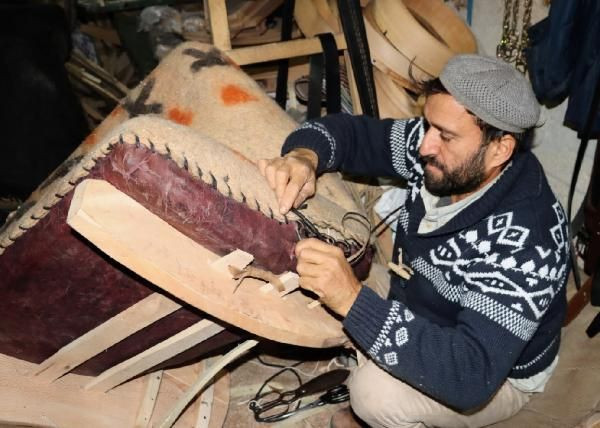 Hatay'da mesleğinin son temsilcisi! 5 kuşaktır bu işi yapıyor tanesini 400 liraya satıyor - Resim: 2