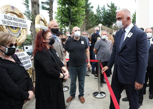 Vasiyeti gerçekleşti tabuttaki detay olay oldu! Kartal Tibet gözyaşlarıyla uğurlandı - Resim: 4