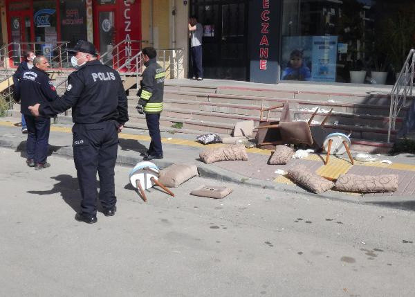 Erzurum'da 'edepsizliğimle tanıyorlar' diyen kadın ortalığı birbirine kattı: Çok iyi anladım - Resim: 0