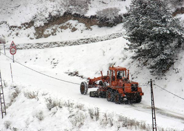 Türkiye güne kar görüntüleriyle uyandı! - Resim: 4