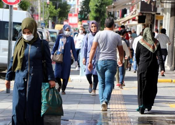 Van'da vaka sayısı 650'ye ulaştı karantina kuralına uyan yok - Resim: 2