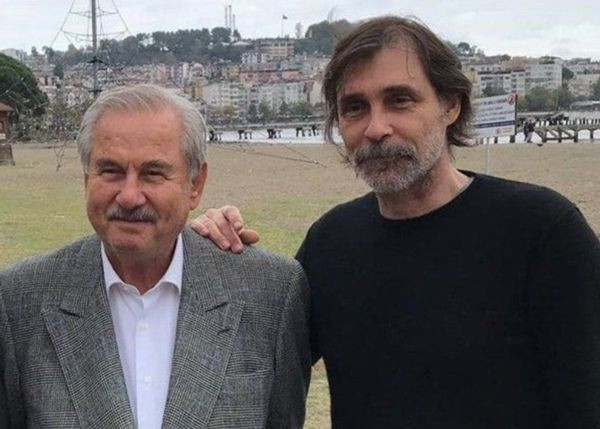 Erdal Beşikçioğlu'nun zor günü! Usta oyuncu babasını son yolculuğuna uğurladı - Resim: 1