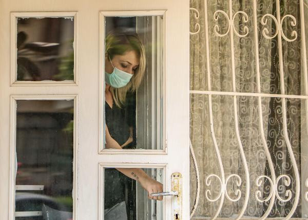 Koronayı 9 günde yenen hasta: Koku alınca sevinçten çığlık attım - Resim: 1