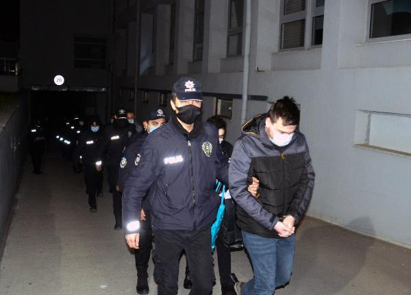 12.5 milyon TL vurgun yaptılar! Adana'da rüşvet notunu gören şok oldu - Resim: 0