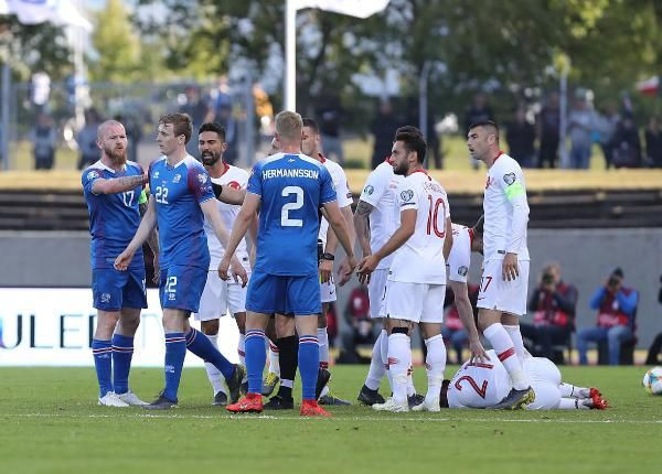 İbrahim Tatlıses'ten Hakan Çalhanoğlu'yla ilgili olay yaratan yorum - Resim: 1