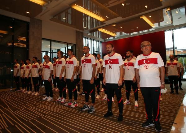 Milli takımlardan "Atatürk" anması! Forma detayına dikkat - Resim: 2