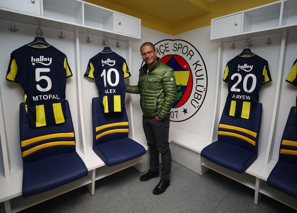 21 yıl sonra bir ilk! Fenerbahçe'den Alex'e jübile - Resim: 0