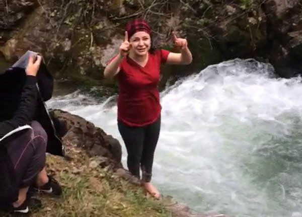 'Meydan okuyup' dereye atladı kurtarmaya giden arkadaşı öldü - Resim: 2