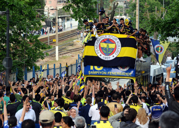 F.Bahçe şampiyonluğu kutluyor - Resim: 2