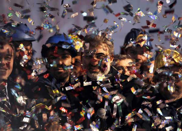 Bakan Yıldız madencilere yemek ikram etti - Resim: 1