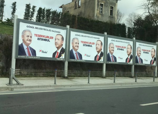 İstanbul'da Binali Yıldırım'ın 'teşekkürler' billboardları - Resim: 2