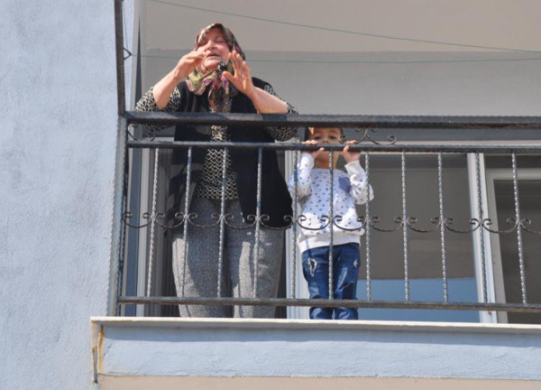 İzmir'in Çernobil'i hayatlarını kabusa döndü: Sabaha kadar uyutmuyor - Resim: 1