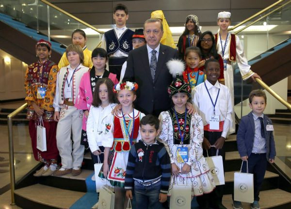 Başbakan Erdoğan dünya çocuklarını kabul etti - Resim: 1