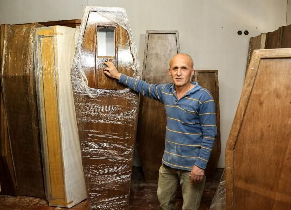 Antalyalı mobilya ustasının yaptığı tabutlar dikkat çekiyor - Resim: 3