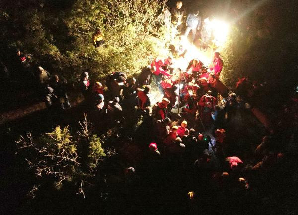 Defineciler mağarada mahsur kaldı! 1 kişi öldü - Resim: 1