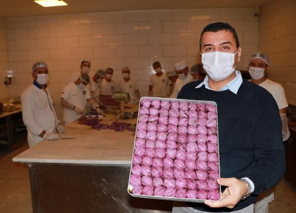 Mor baklava üretti şimdi siparişlere yetişemiyor! Ekşi baklava mı olur demeyin - Resim: 1
