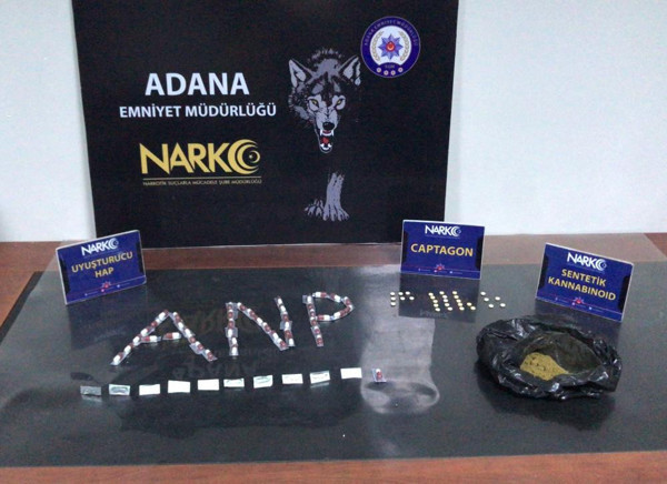 Adana'da kocasını kurtarmak istedi! Kadının iç çamaşırından bakın ne çıktı - Resim: 0