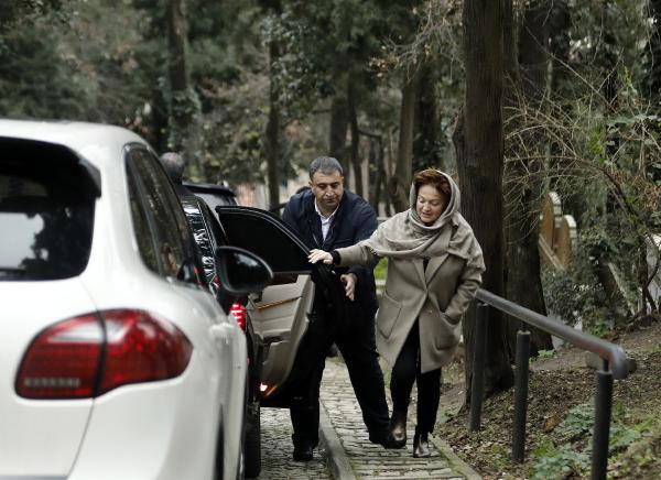 Berna Yılmaz oğlunun mezarı başında dua etti gözyaşı döktü - Resim: 4