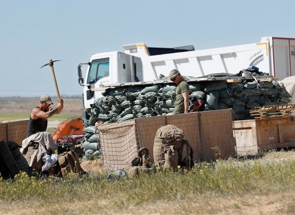 Flaş açıklama! ABD Menbiç'te yeni bir üs daha kurdu... - Resim: 3
