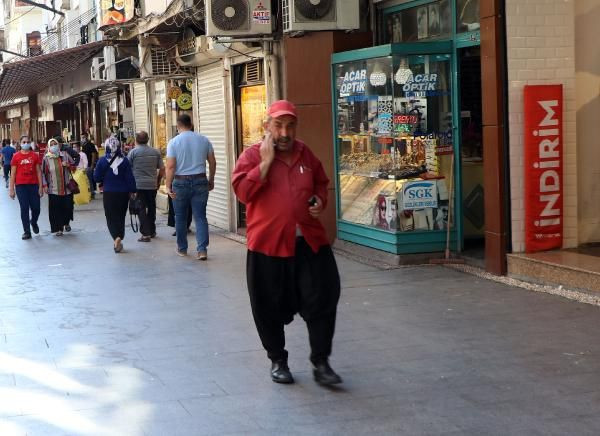 Vaka sayısı artan Gaziantep'te sosyal mesafe ve maske yine unutuldu - Resim: 3