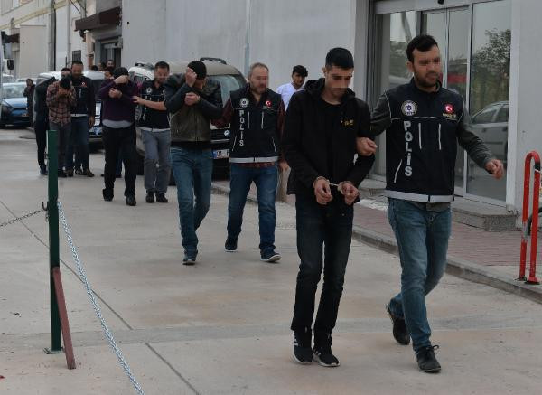 Aile boyu gözaltı sonrası haykırdı: Seni çok seviyorum, bekle beni - Resim: 3