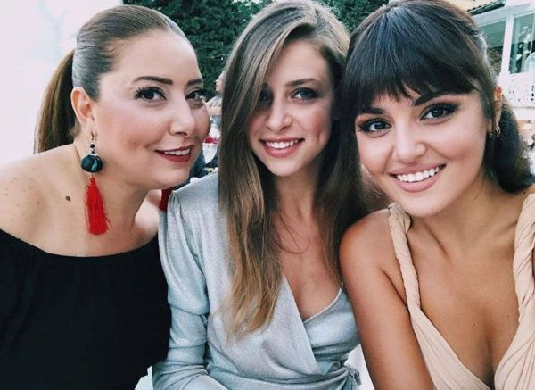 Annesini kaybeden Hande Erçel'den duygulandıran Kadınlar Günü paylaşımı - Resim: 4