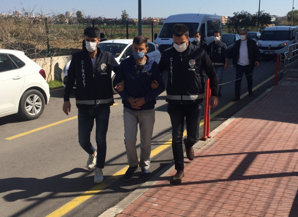 Adana'da koyun kavgasında kan döküldü! Kendisini bakın nasıl savundu - Resim: 0