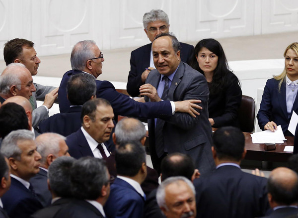 Meclis'te fotoğraf kavgası - Resim: 1