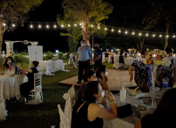 Koronavirüs sebebiyle iptal edilen düğün sayısı belli oldu - Resim: 0