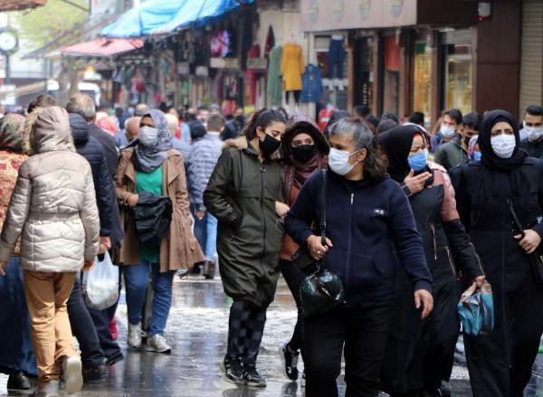 Gaziantep İl Sağlık Müdürü açıkladı! Vaka oranları 10 günde yüzde 50 azaldı - Resim: 0