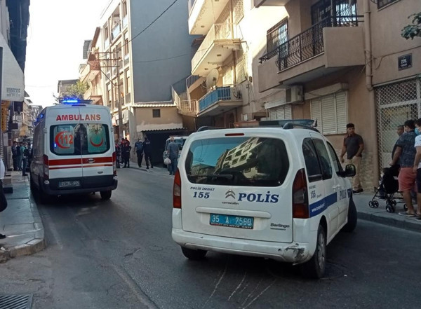İzmir'de dehşet! Kız arkadaşını defalarca bıçakladı, intihar etti - Resim: 0
