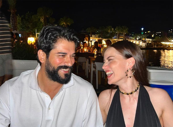 Fahriye Evcen ve Burak Özçivit'in dadı masrafı üçe katlanıyor! Bebeklerin ikiz olduğu ortaya çıktı - Resim: 1