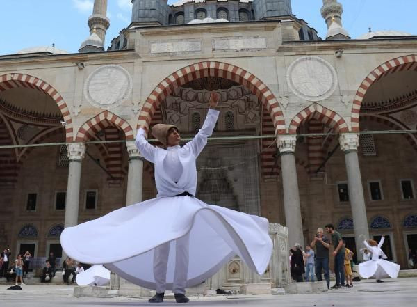 Selimiye Camii'nde semazen gösterisi büyüledi - Resim: 3