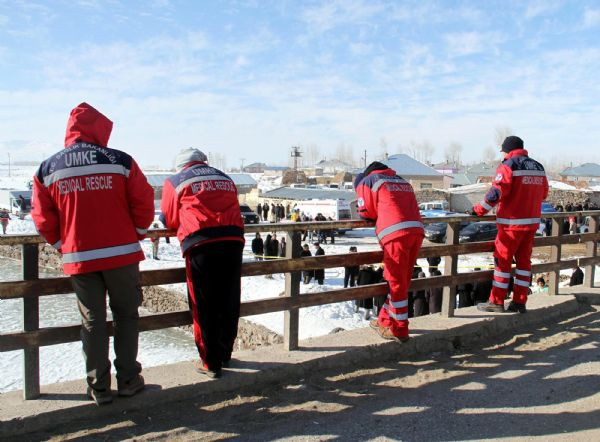 Sıfırın altında zorlu arayış - Resim: 4