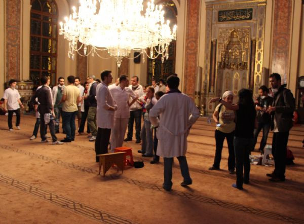 Camiyi revire çevirdiler - Resim: 2