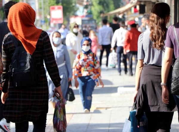 Van'da vaka sayısı 650'ye ulaştı karantina kuralına uyan yok - Resim: 1