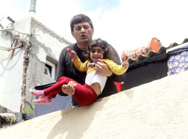 Adana'da 'kanı akarsa büyü bozulacak' deyip kızını rehin aldı! 'Babacığım yapma' feryadı yürekleri yaktı - Resim: 2