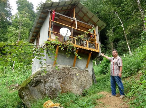 Bu evi görünce sadece Türkiye'de olur diyeceksiniz! - Resim: 2