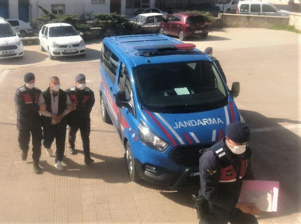 Denizli'de dolandırıcının rahat tavırları pes dedirtti! Gazetecilere nasihat verdi - Resim: 0