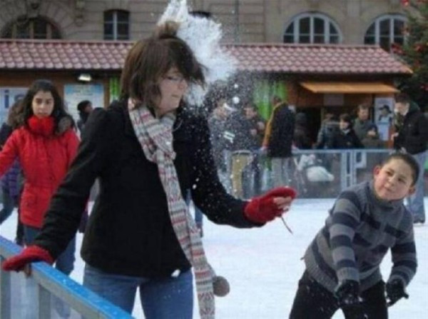 Her şey 1 saniyede oldu! Plajda poz verirken üzerine....  - Resim: 2